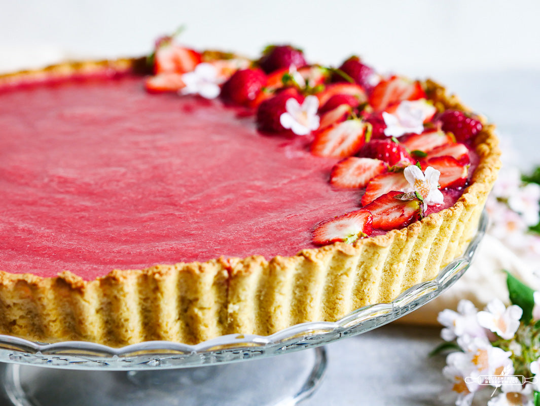 Leichte Erdbeer - Kokostarte, vegan und glutenfrei