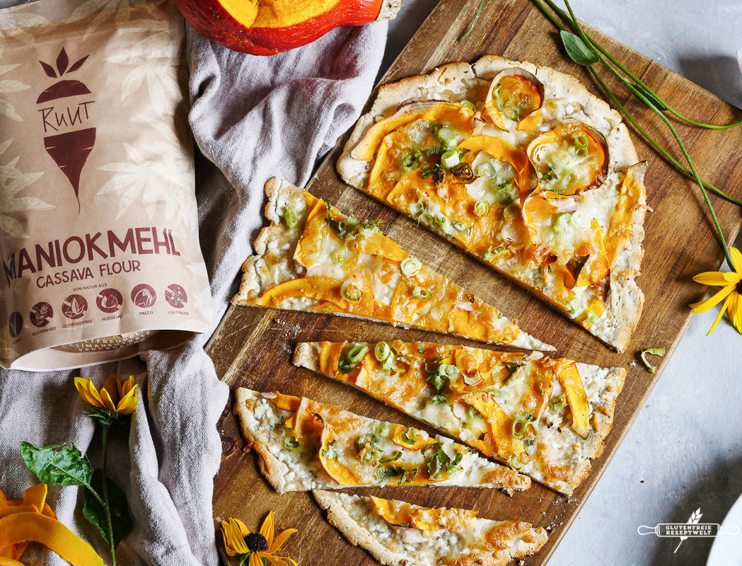 Einfacher Flammkuchen mit Kürbis, glutenfrei und proteinreich